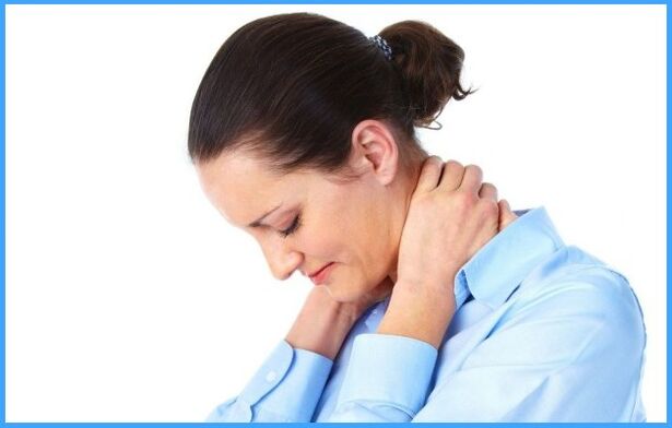 kaklo skausmas moteriai, sergančiai gimdos kaklelio osteochondroze